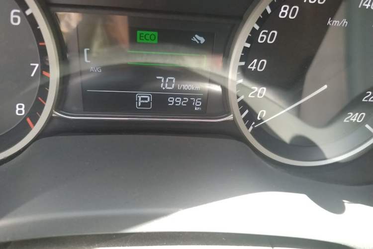 Used Nissan Sylphy 2016 1.6 XL CVT Deluxe Edition Odometer Close Up