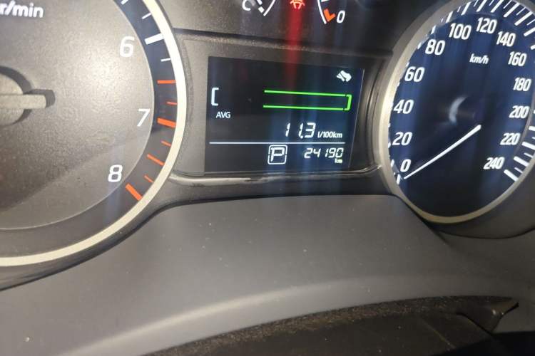 Used Nissan Sylphy 2016 1.6 XL CVT Luxury Edition Odometer Close Up
