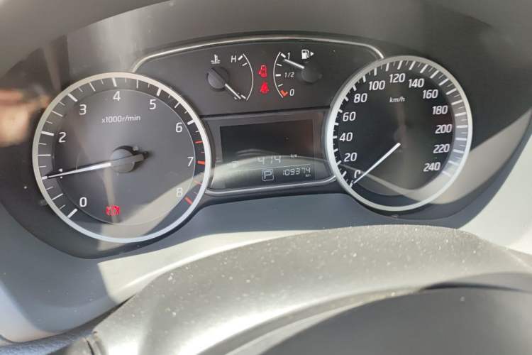 Used Nissan Sylphy 2016 1.6 XL CVT Luxury Edition Odometer Close Up
