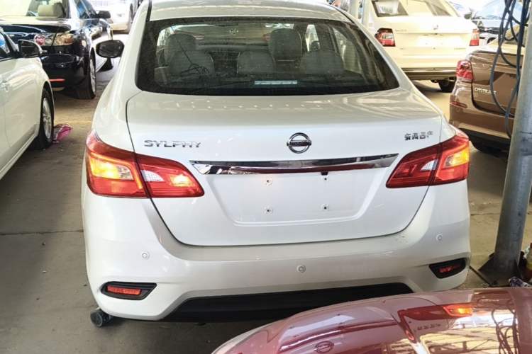 Used Nissan Sylphy 2016 1.6 XL Manual Luxury Edition Rear
