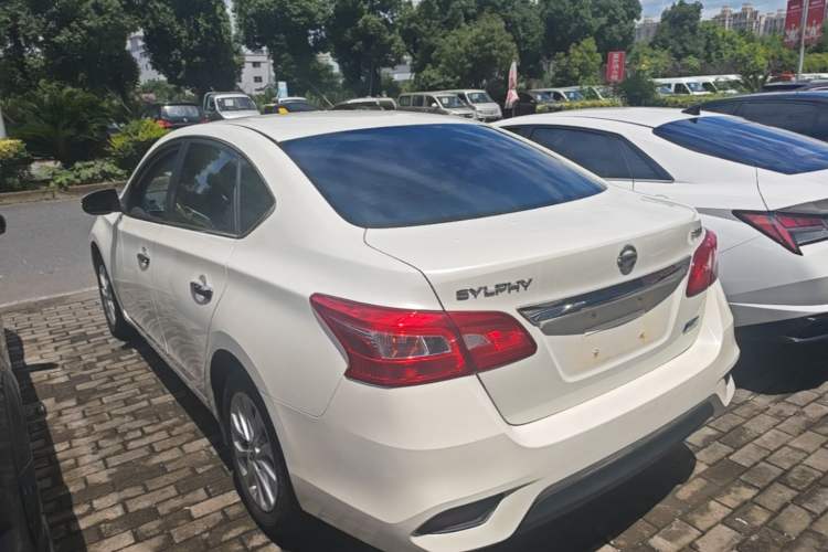 Used Nissan Sylphy 2016 1.6XV CVT Smart Enjoyment Version Rear Left 45 Deg
