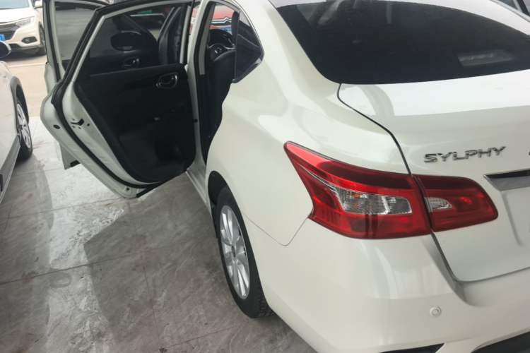 Used Nissan Sylphy 2016 1.6 XL CVT Luxury Edition Rear Left 45 Deg