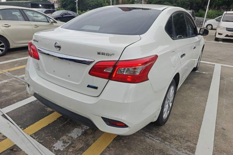 Used Nissan Sylphy 2016 1.6 XL CVT Deluxe Edition Rear Right 45 Deg