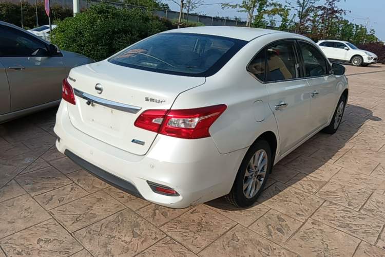 Used Nissan Sylphy 2016 1.6 XL CVT Luxury Edition Rear Right 45 Deg