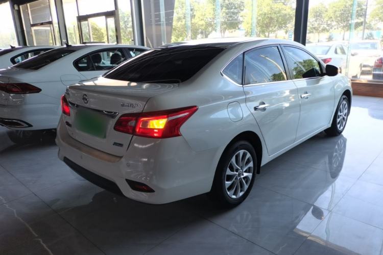 Used Nissan Sylphy 2016 1.6 XL CVT Luxury Edition Rear Right 45 Deg