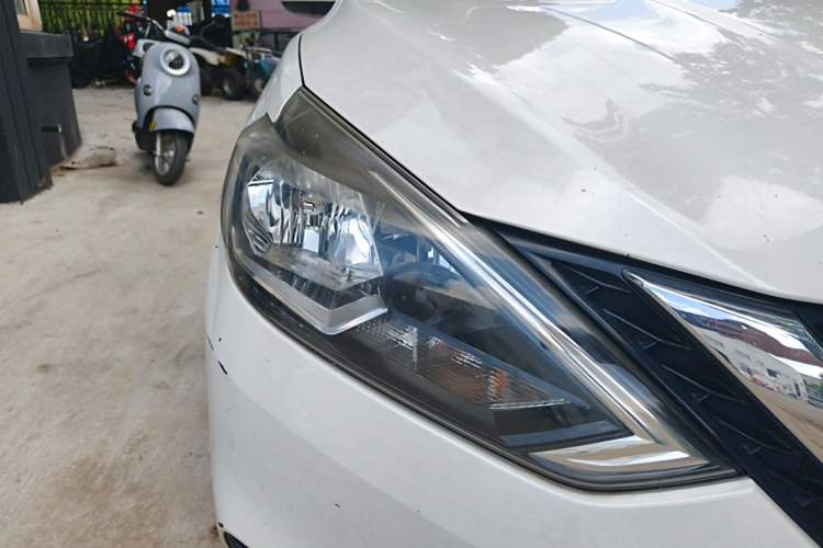 Used Nissan Sylphy 2016 1.6 XL CVT Deluxe Edition Right Front Headlight