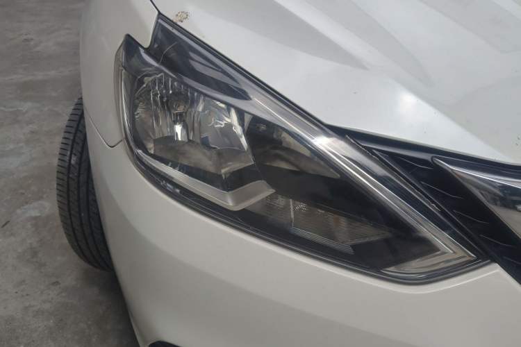 Used Nissan Sylphy 2016 1.6 XL CVT Deluxe Edition Right Front Headlight