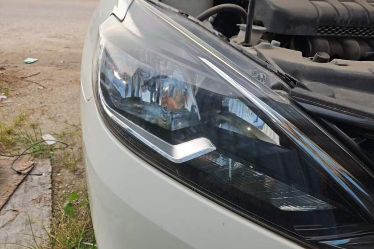 Used Nissan Sylphy 2016 1.6 XL CVT Luxury Edition Right Front Headlight