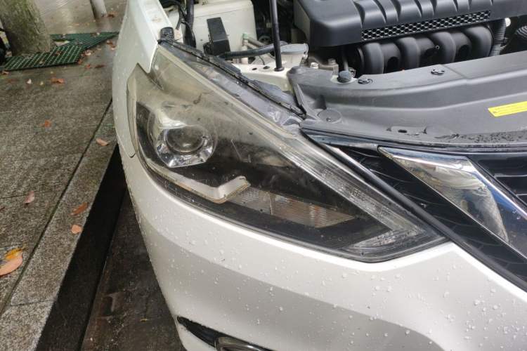 Used Nissan Sylphy 2016 1.6XV CVT Smart Enjoyment Version Right Front Headlight