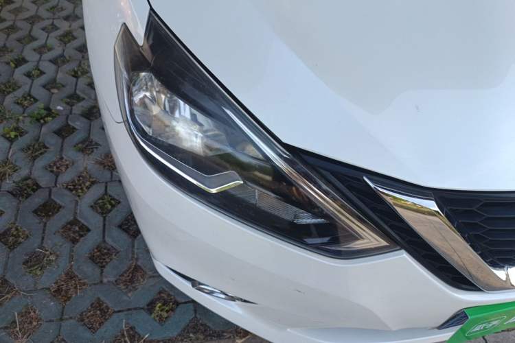 Used Nissan Sylphy 2016 1.6 XL CVT Deluxe Edition Right Front Headlight