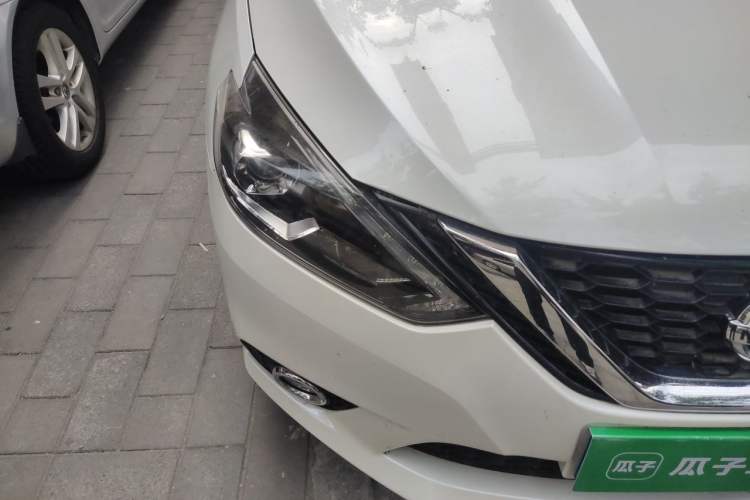 Used Nissan Sylphy 2016 1.6XV CVT Smart Enjoyment Version Right Front Headlight