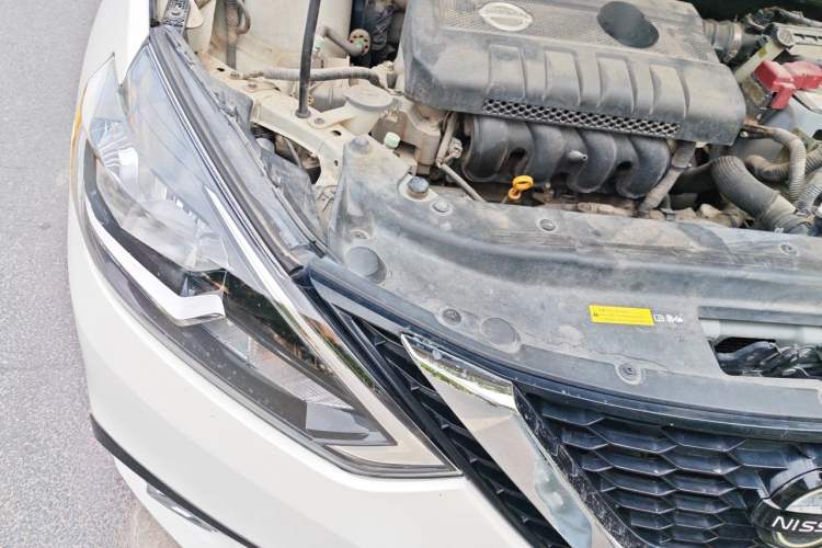 Used Nissan Sylphy 2016 1.6 XL Manual Luxury Edition Right Front Headlight