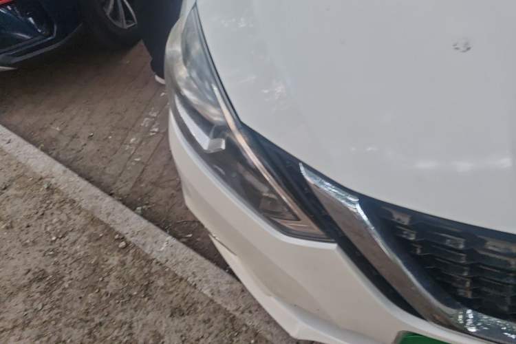 Used Nissan Sylphy 2016 1.6 XL CVT Luxury Edition Right Front Headlight