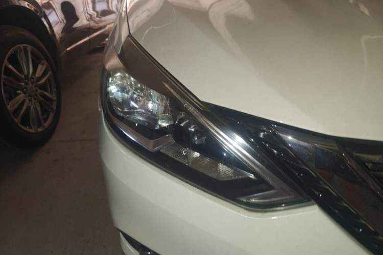 Used Nissan Sylphy 2016 1.6 XL CVT Deluxe Edition Right Front Headlight