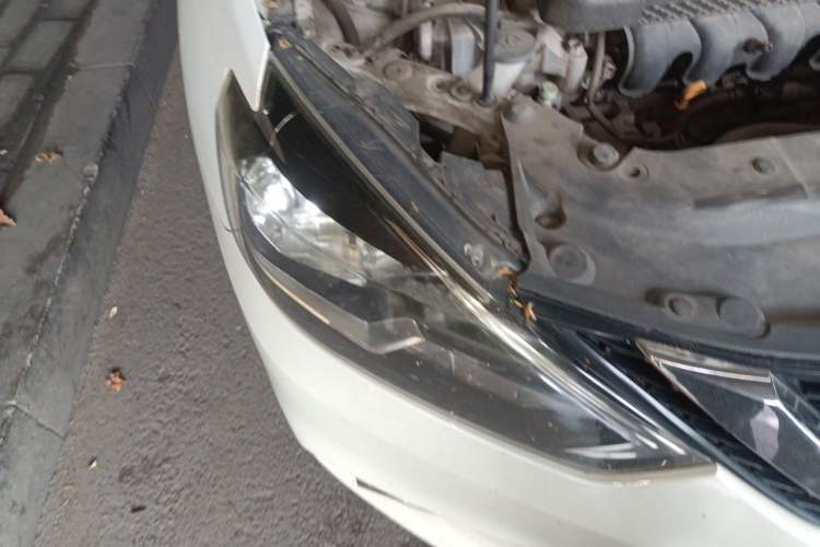 Used Nissan Sylphy 2016 1.6 XL CVT Deluxe Edition Right Front Headlight