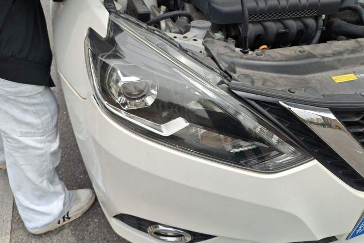 Used Nissan Sylphy 2016 1.6 XL CVT Deluxe Edition Right Front Headlight