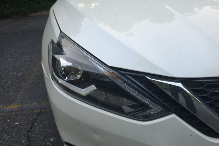 Used Nissan Sylphy 2016 1.6 XL CVT Deluxe Edition Right Front Headlight
