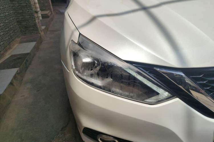 Used Nissan Sylphy 2016 1.6XV CVT Smart Enjoyment Version Right Front Headlight