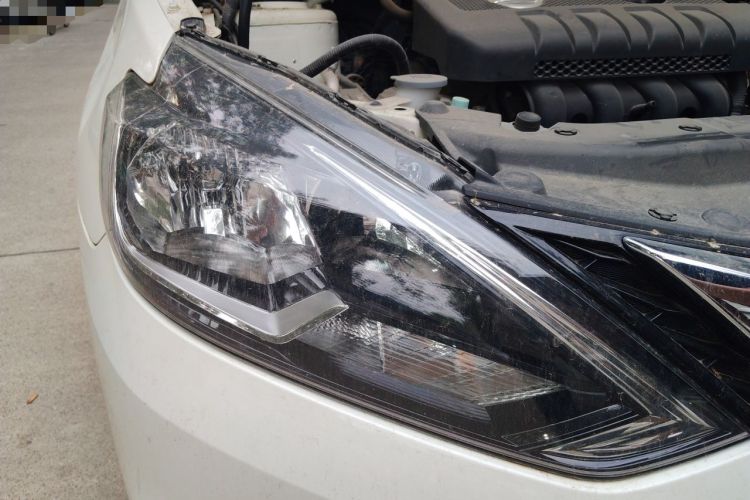 Used Nissan Sylphy 2016 1.6 XL Manual Luxury Edition Right Front Headlight
