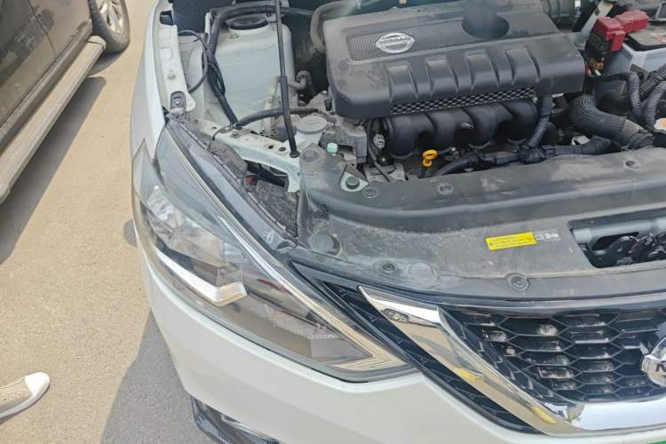 Used Nissan Sylphy 2016 1.6XV CVT Smart Enjoyment Version Right Front Headlight