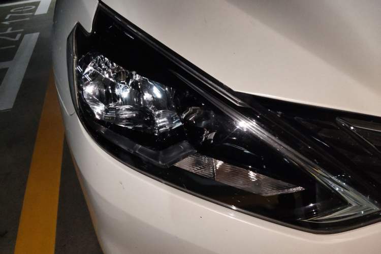 Used Nissan Sylphy 2016 1.6 XL CVT Luxury Edition Right Front Headlight