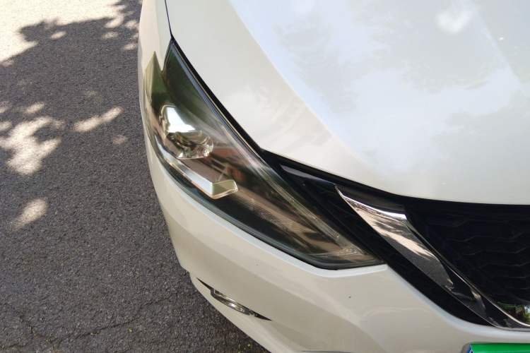 Used Nissan Sylphy 2016 1.6XV CVT Smart Enjoyment Version Right Front Headlight