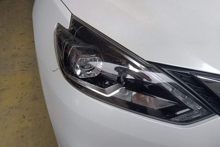 Used Nissan Sylphy 2016 1.6XV CVT Smart Enjoyment Version Right Front Headlight