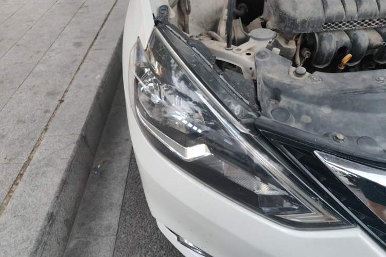 Used Nissan Sylphy 2016 1.6 XL CVT Luxury Edition Right Front Headlight