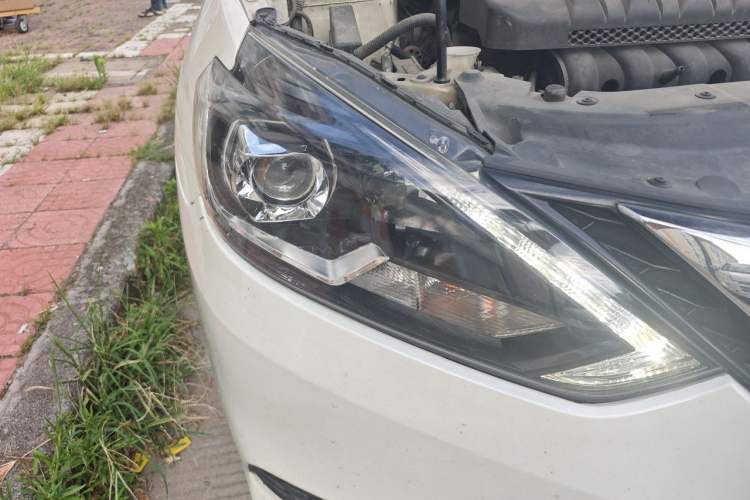 Used Nissan Sylphy 2016 1.6 XL CVT Deluxe Edition Right Front Headlight