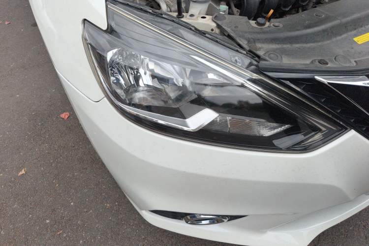Used Nissan Sylphy 2016 1.6 XL CVT Deluxe Edition Right Front Headlight