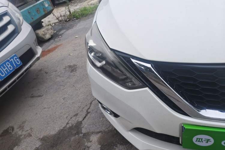 Used Nissan Sylphy 2016 1.6XV CVT Smart Enjoyment Version Right Front Headlight