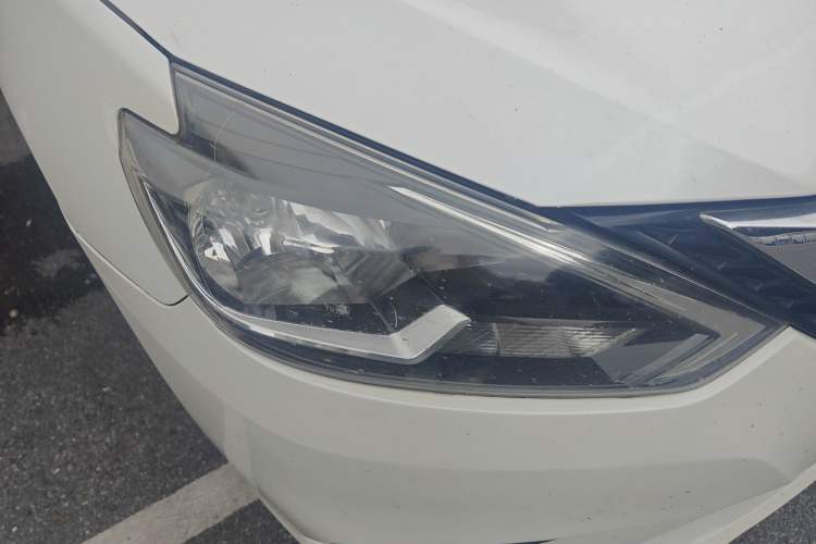 Used Nissan Sylphy 2016 1.6 XL CVT Luxury Edition Right Front Headlight