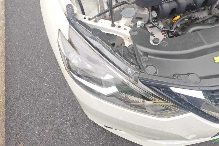 Used Nissan Sylphy 2016 1.6 XL Manual Luxury Edition Right Front Headlight