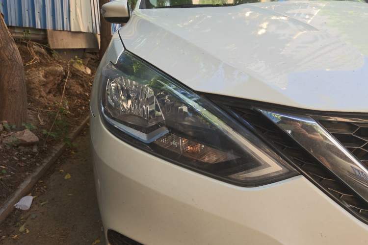 Used Nissan Sylphy 2016 1.6 XL CVT Deluxe Edition Right Front Headlight