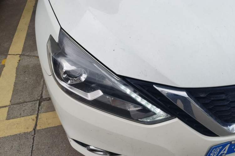Used Nissan Sylphy 2016 1.6XV CVT Smart Enjoyment Version Right Front Headlight