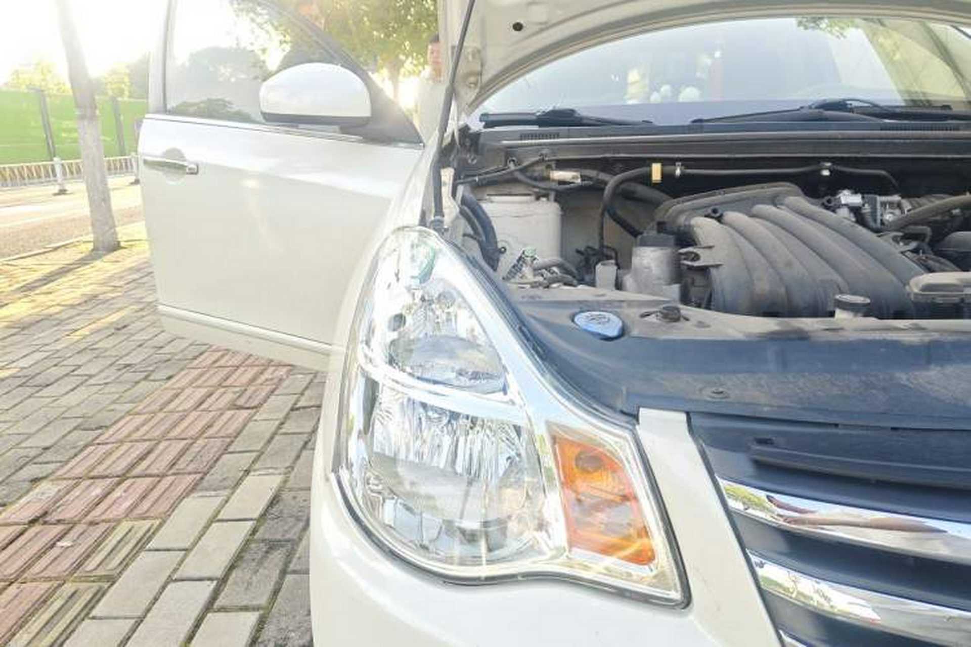 Used Nissan Sylphy 2016 Classic 1.6XE Automatic Leading Edition Right Front Headlight