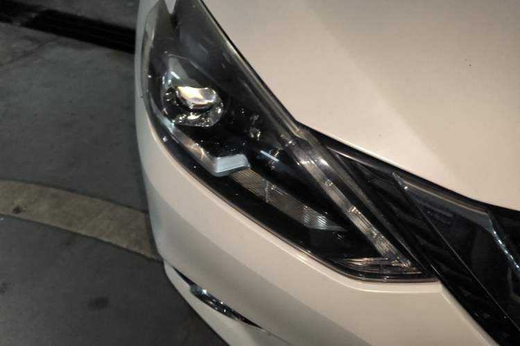 Used Nissan Sylphy 2016 1.6 XL CVT Deluxe Edition Right Front Headlight