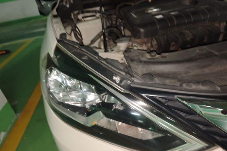 Used Nissan Sylphy 2016 1.6 XL CVT Luxury Edition Right Front Headlight