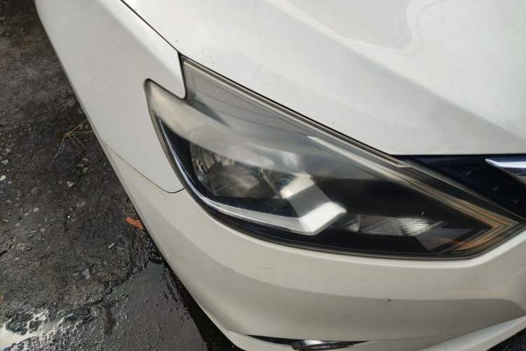 Used Nissan Sylphy 2016 1.6 XL CVT Deluxe Edition Right Front Headlight