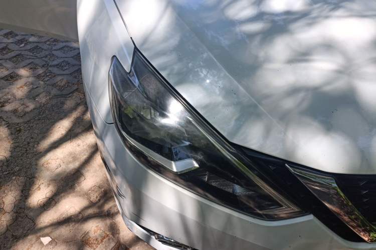 Used Nissan Sylphy 2016 1.6XE CVT Comfort Edition Right Front Headlight