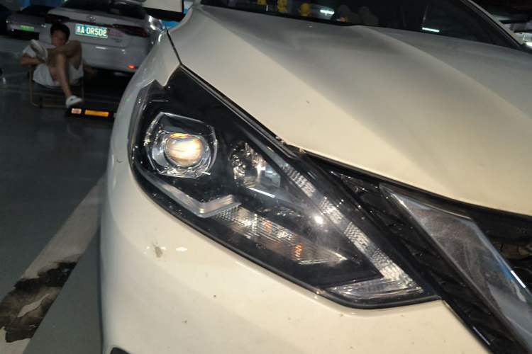 Used Nissan Sylphy 2016 1.6XV CVT Smart Enjoyment Version Right Front Headlight