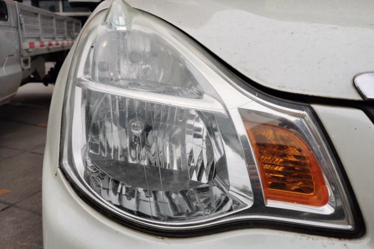 Used Nissan Sylphy 2016 Classic 1.6XE Manual Leading Edition Right Front Headlight