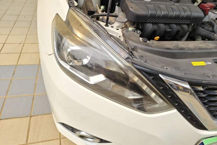 Used Nissan Sylphy 2016 1.6XV CVT Smart Enjoyment Version Right Front Headlight