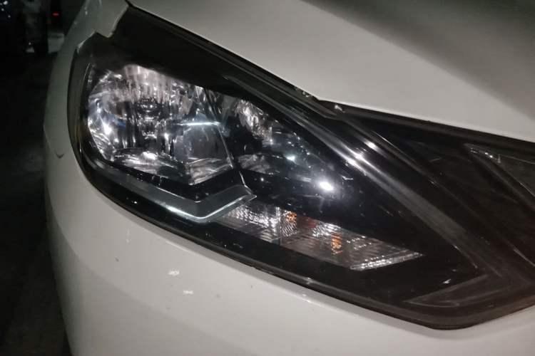 Used Nissan Sylphy 2016 1.6 XL CVT Luxury Edition Right Front Headlight