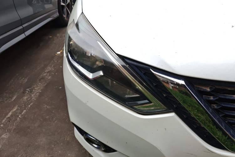 Used Nissan Sylphy 2016 1.6 XL CVT Luxury Edition Right Front Headlight