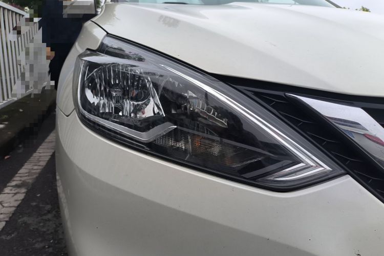 Used Nissan Sylphy 2016 1.6 XL CVT Deluxe Edition Right Front Headlight