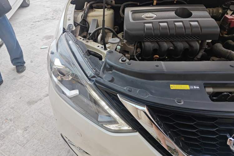 Used Nissan Sylphy 2016 1.6XV CVT Smart Enjoyment Version Right Front Headlight