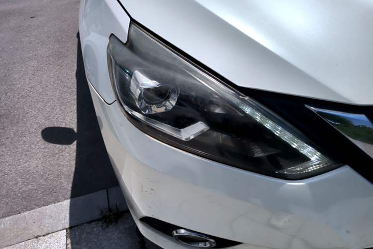 Used Nissan Sylphy 2016 1.6XV CVT Smart Enjoyment Version Right Front Headlight