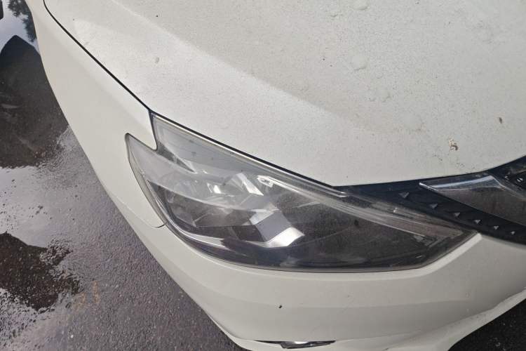 Used Nissan Sylphy 2016 1.6 XL CVT Deluxe Edition Right Front Headlight