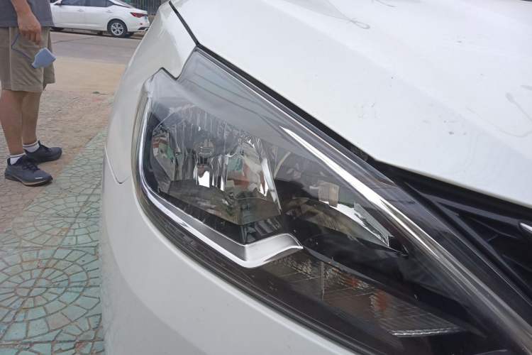 Used Nissan Sylphy 2016 1.6 XL CVT Luxury Edition Right Front Headlight